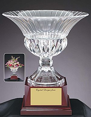 crystal vase on base MDisc LC 41A - 24 percent lead crystal vase on engraved base. (engraved plate optional)