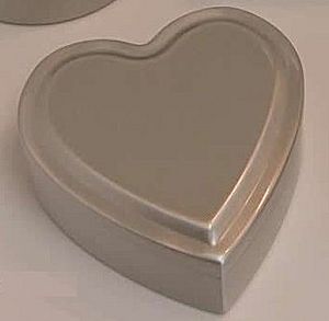 Heart jewelry box CG26214 - Brushed finish jewelry box is about 5X5 in.